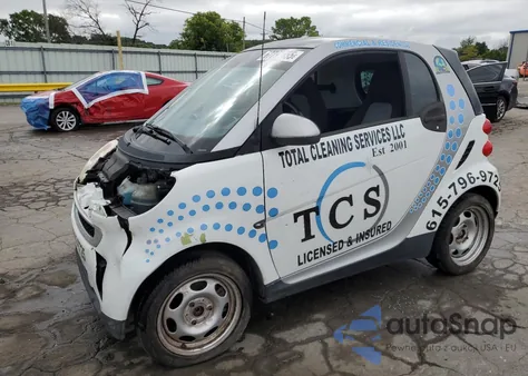 2011 Smart Fortwo Pure z USA, uszkodzony, nr VIN WMEEJ3BA0BK423700